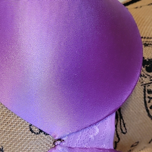 Warners Full-Coverage Underwire Jewel Tone Bra - Picture 17 of 17